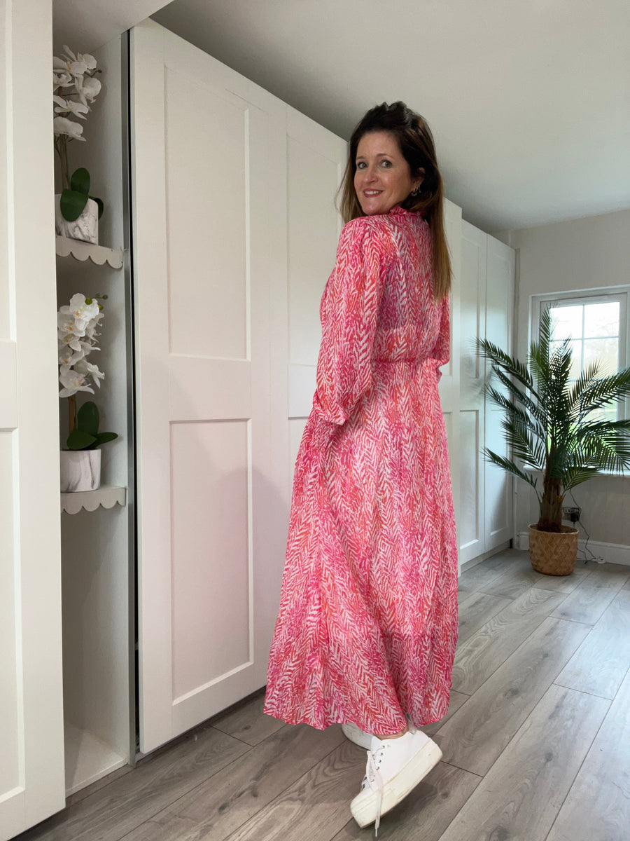 Elenita Midi Dress - Short Sleeve Shirred Waist Dress in Pink Floral